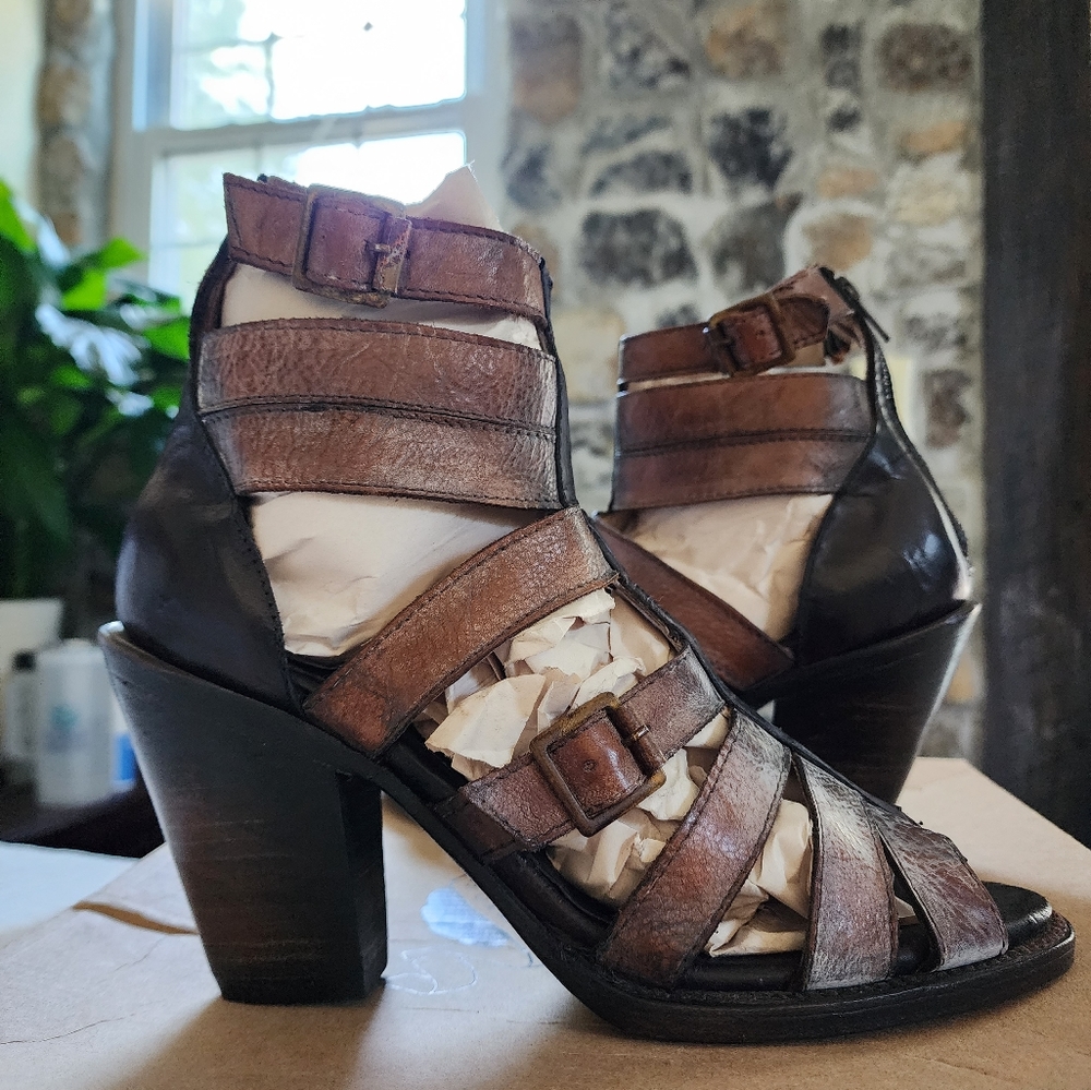 Freebird By Steven Breez Strappy Sandal SZ 10 BNIB